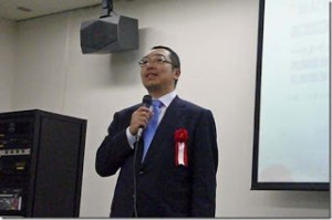Hattori sensei giving his speech